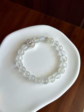 Moonstone Bead Bracelet with Silver Crystal Accent - White